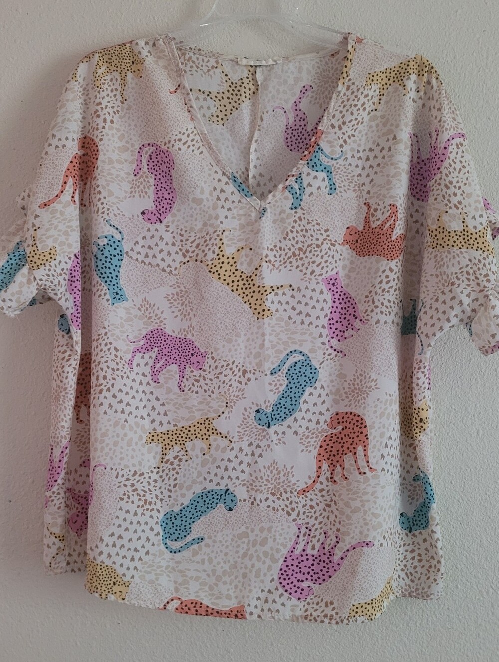 entro Multicolor Animal Print V-Neck Tunic
